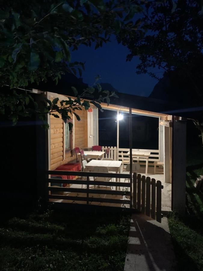 Guest House Ulaj Vuthaj エクステリア 写真