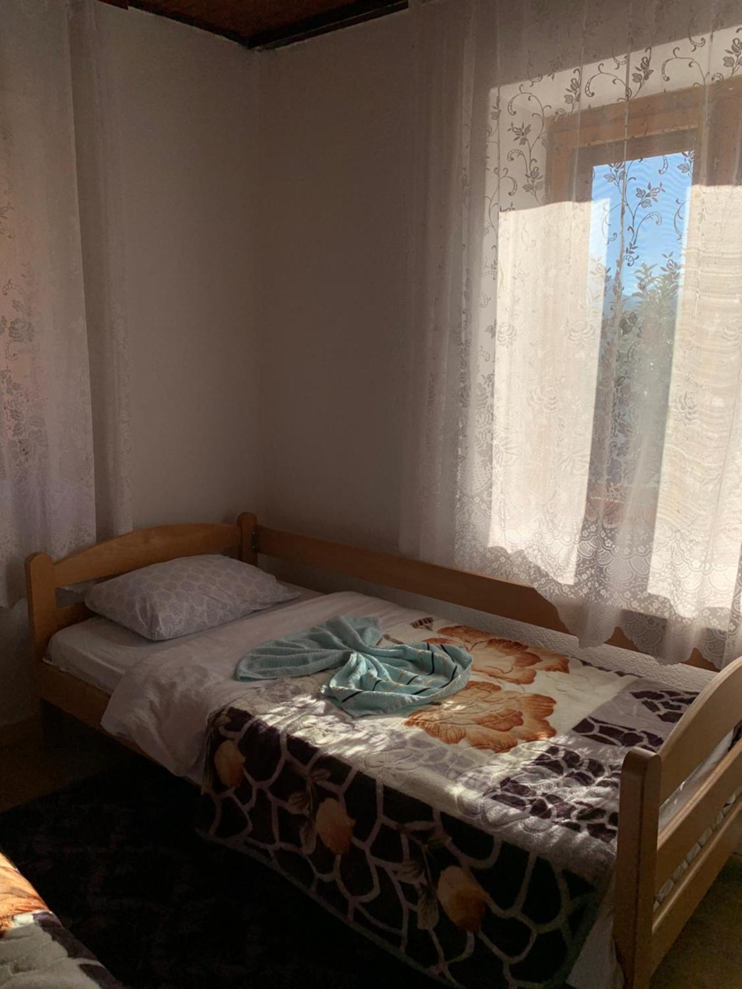 Guest House Ulaj Vuthaj エクステリア 写真